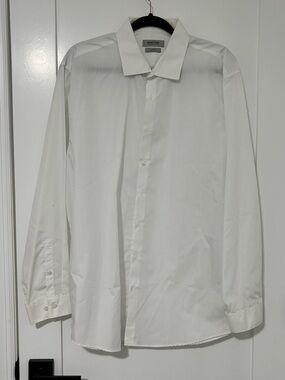 Kenneth Cole White Long-Sleeve Dress Shirt